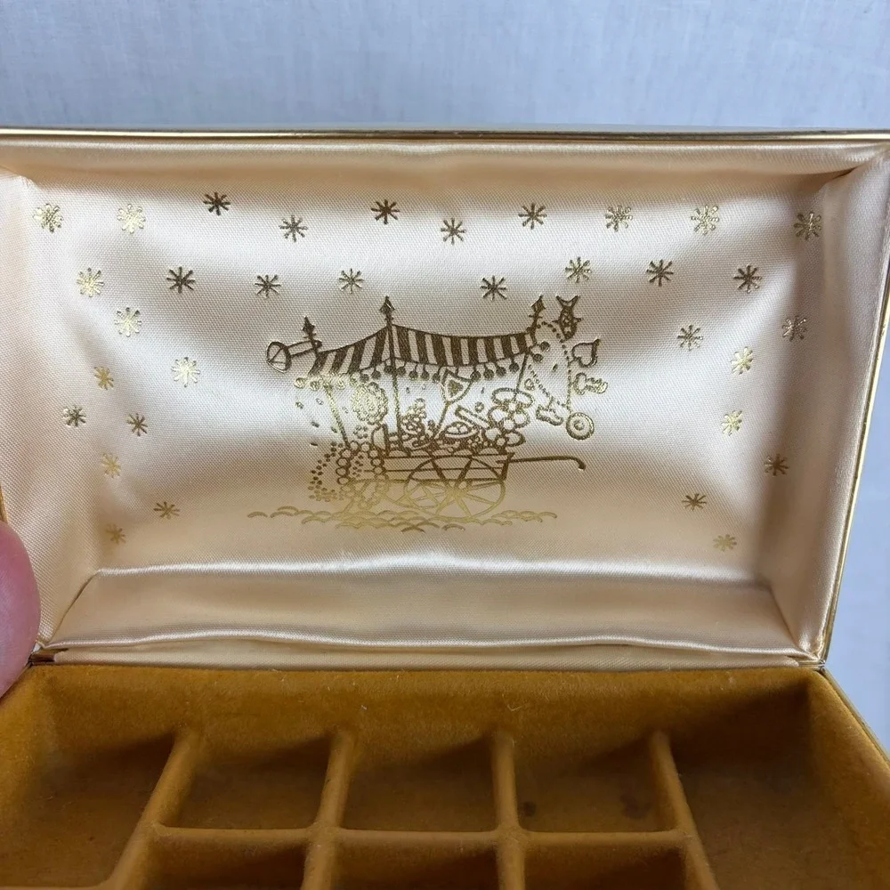 Vintage Mid Century Jewelry Box Cream Gold Carriage Satin Lining 15 Compartments
